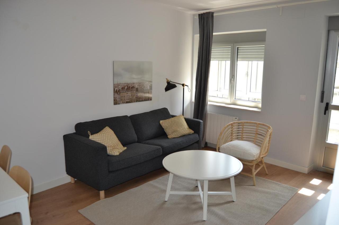 Inmoinsuas Yoana Home Sarria Esterno foto